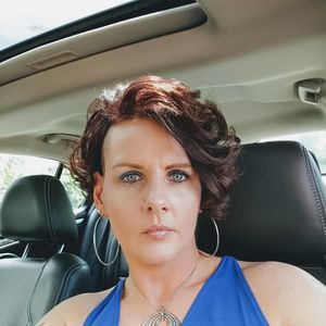 Meet your Posher, Melissa moe